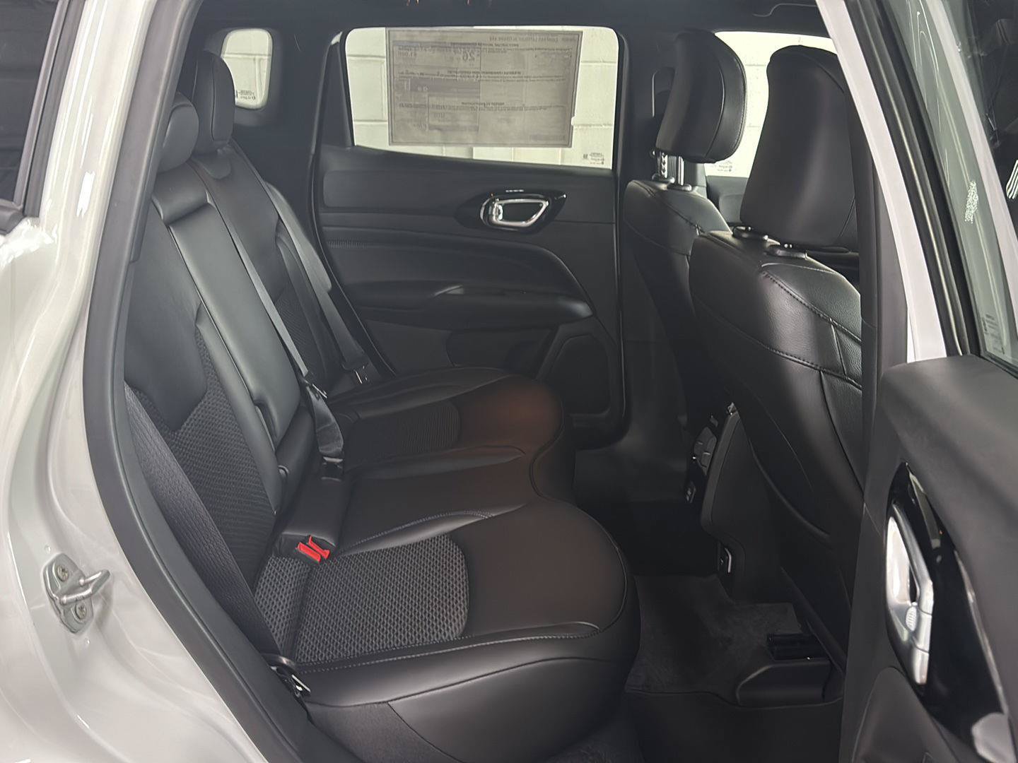 New 2026 Jeep Compass Latitude AWD/4WD image 25