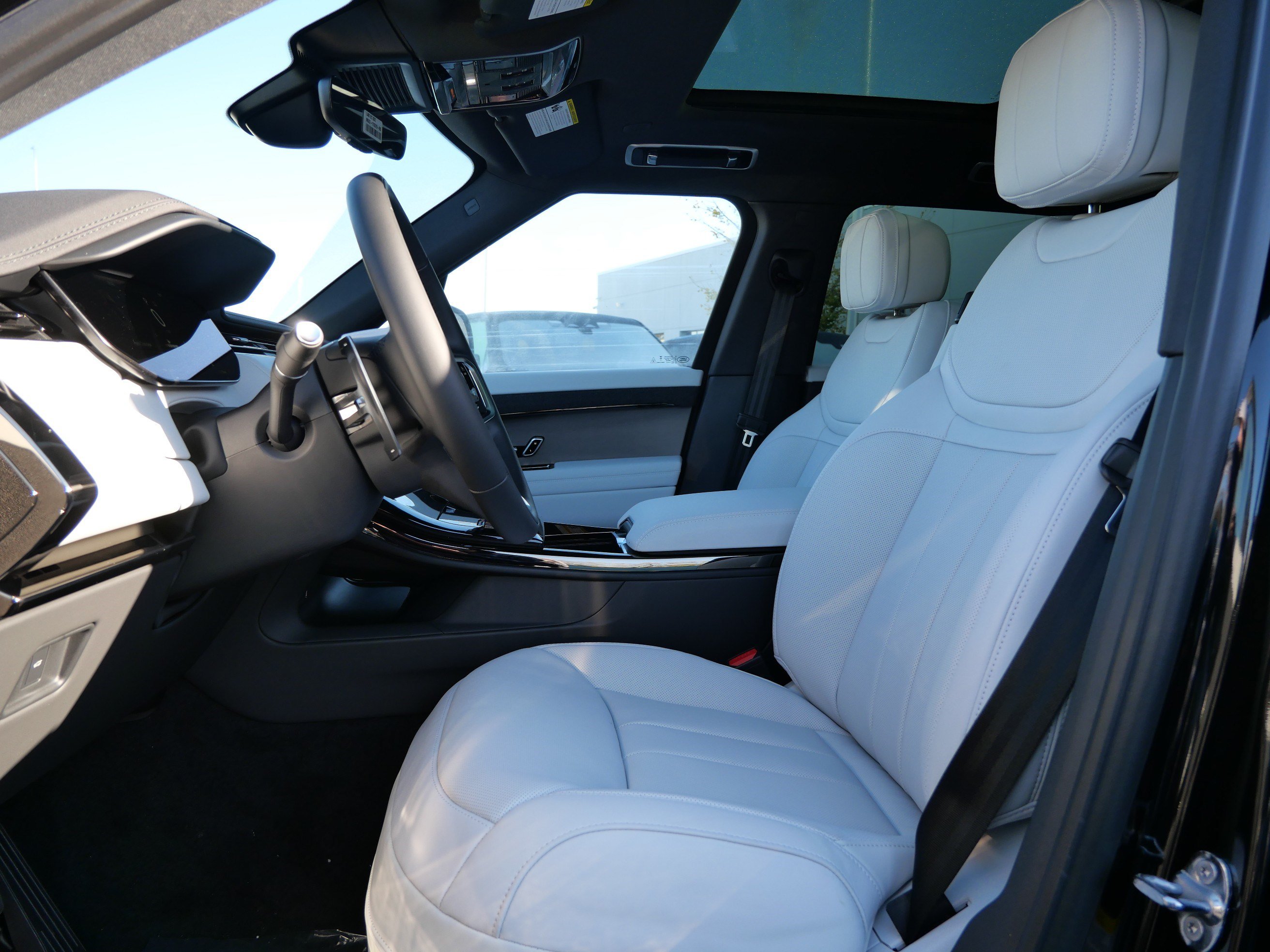 New 2027 Land Rover Range Rover Sport SE AWD/4WD image 3