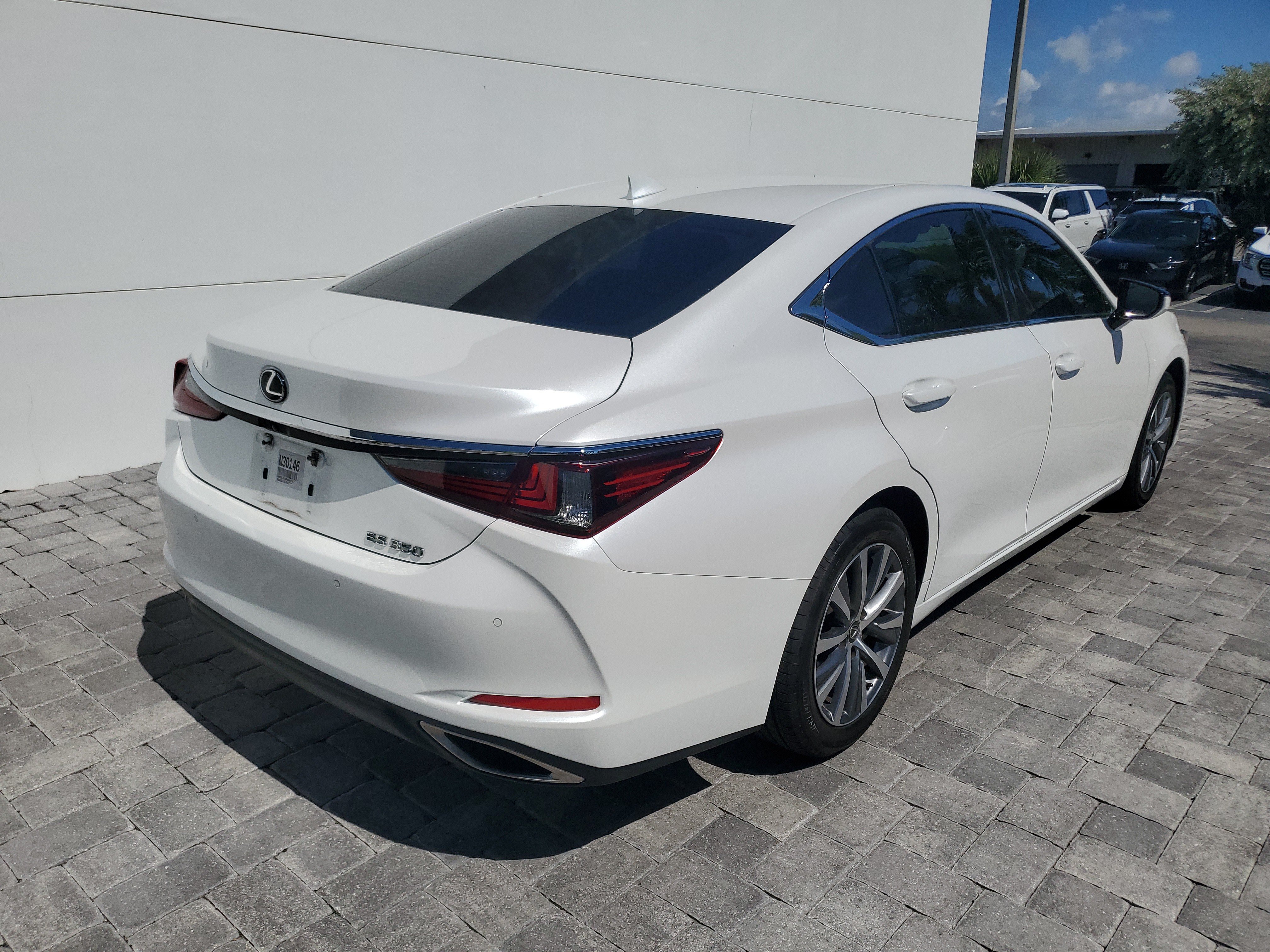 Used 2021 Lexus ES 350 w/ Premium Package FWD image 6