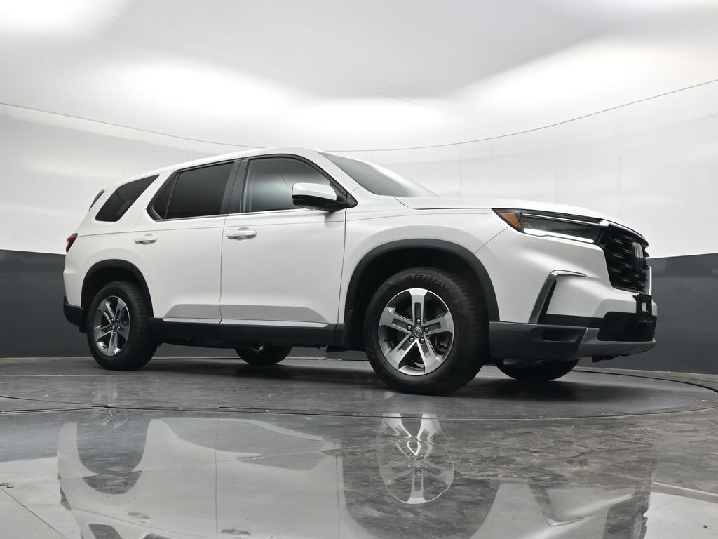 Used 2025 Honda Pilot EX-L image 41