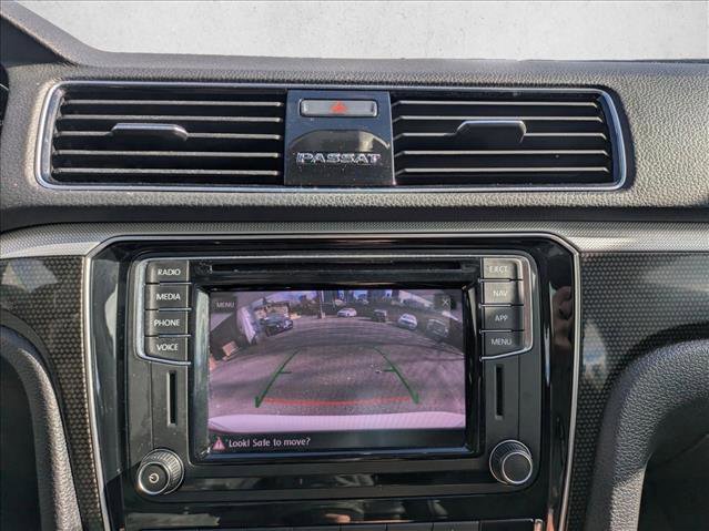 Used 2019 Volkswagen Passat 2.0T SE R-Line image 13