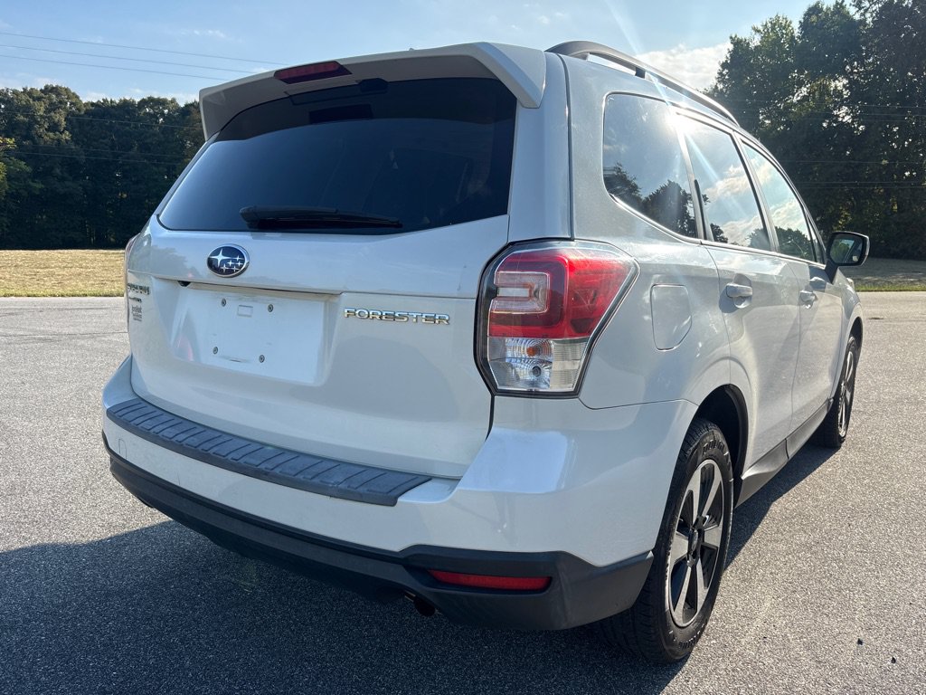 Used 2018 Subaru Forester 2.5i Premium AWD/4WD image 5
