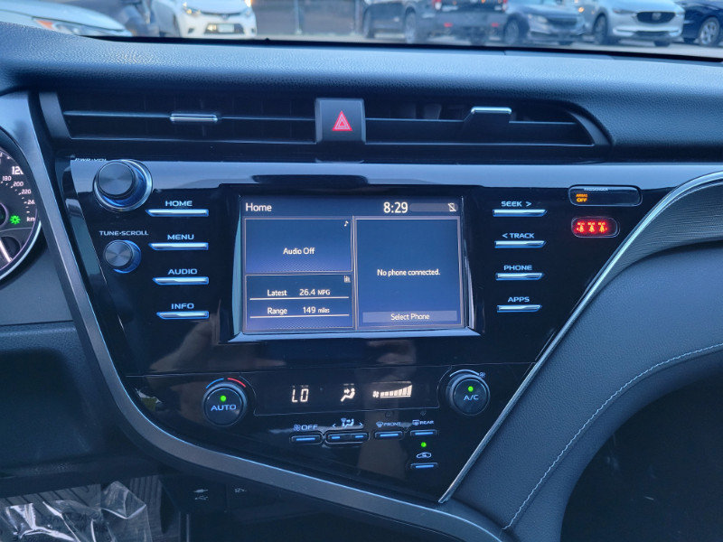 Used 2018 Toyota Camry SE FWD image 39
