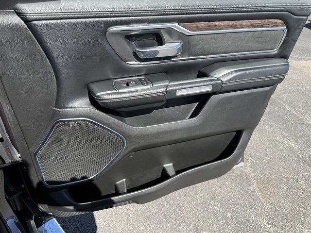 Used 2019 RAM 1500 Laramie AWD/4WD image 58