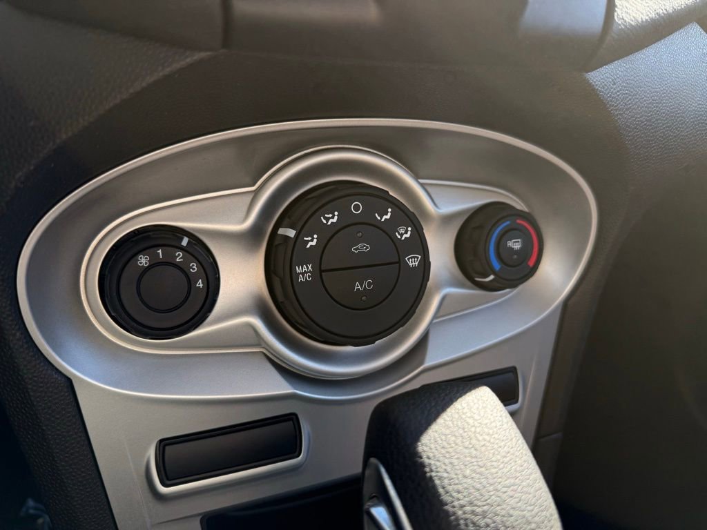 Certified 2019 Ford Fiesta SE image 21