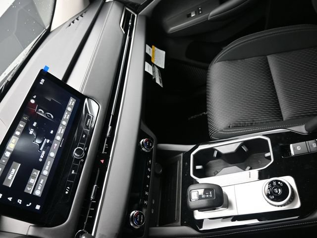 New 2026 Mitsubishi Outlander ES FWD image 17