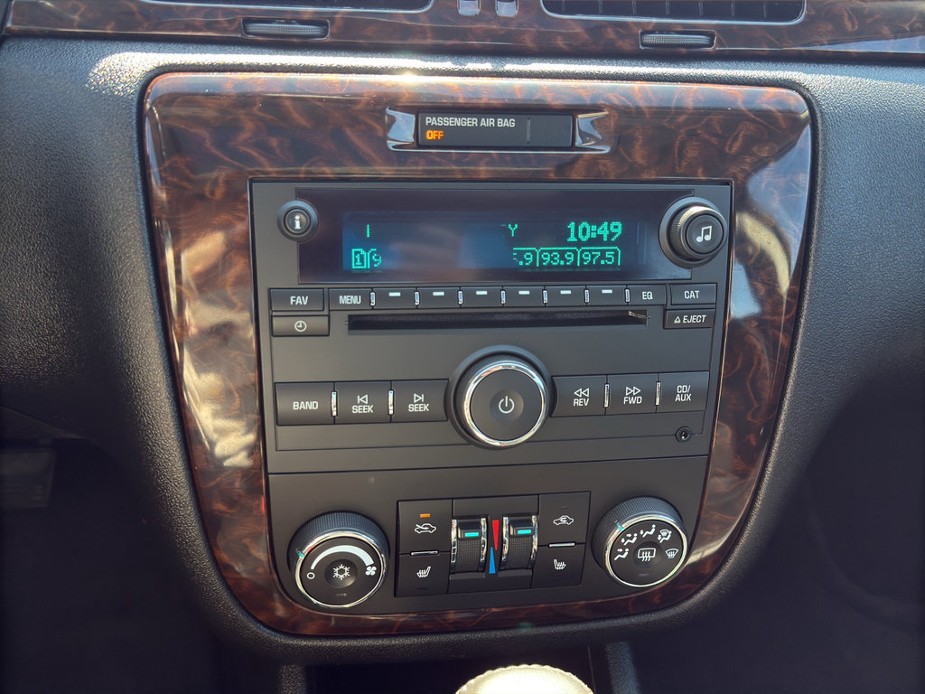 Used 2012 Chevrolet Impala LTZ FWD image 17