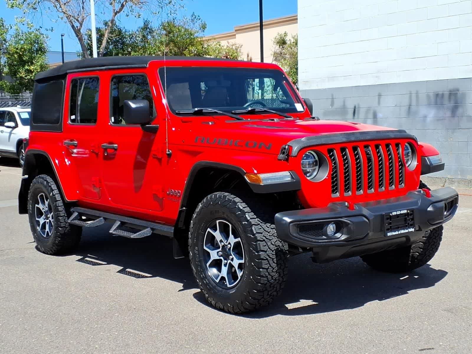 Used 2022 Jeep Wrangler Unlimited Rubicon w/ LED Lighting Group AWD/4WD image 3