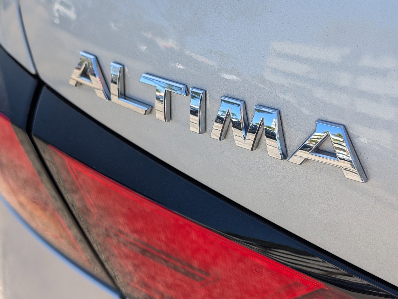 Certified 2021 Nissan Altima 2.5 SR FWD image 17