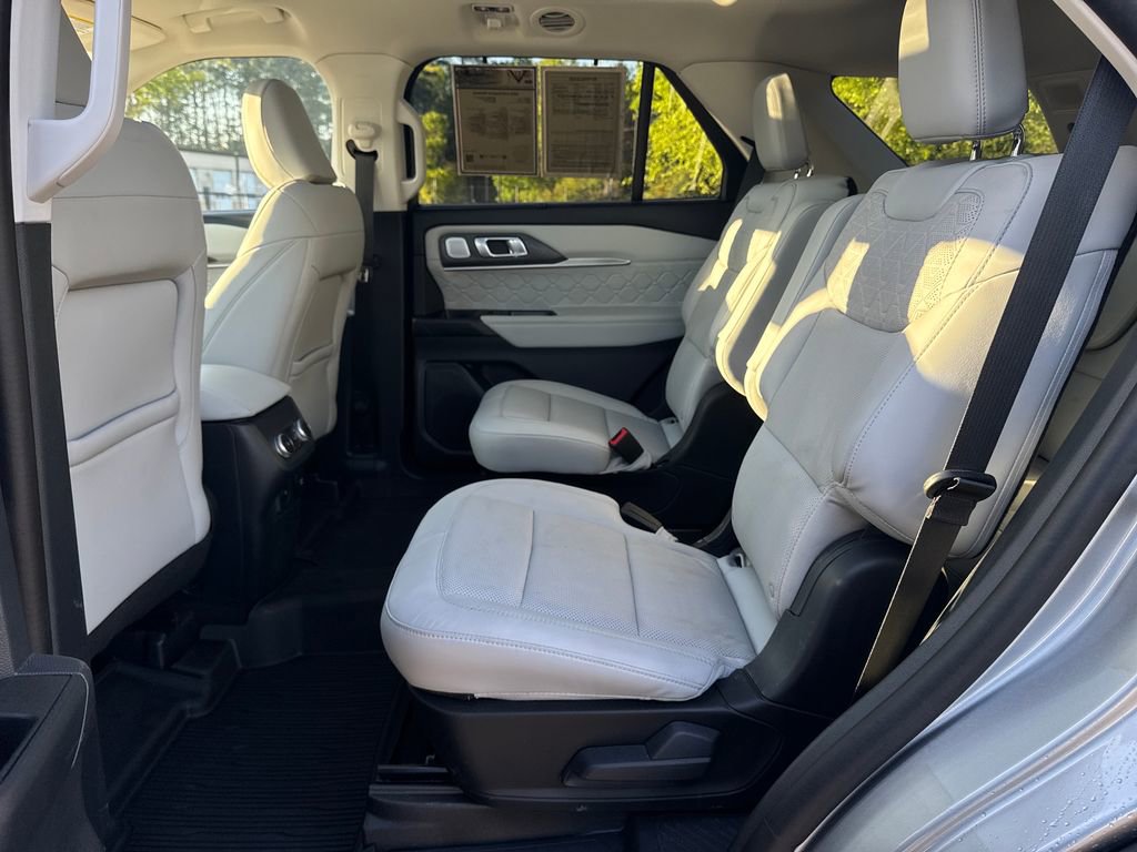 Used 2025 Ford Explorer Platinum w/ LUX Leather Package image 25