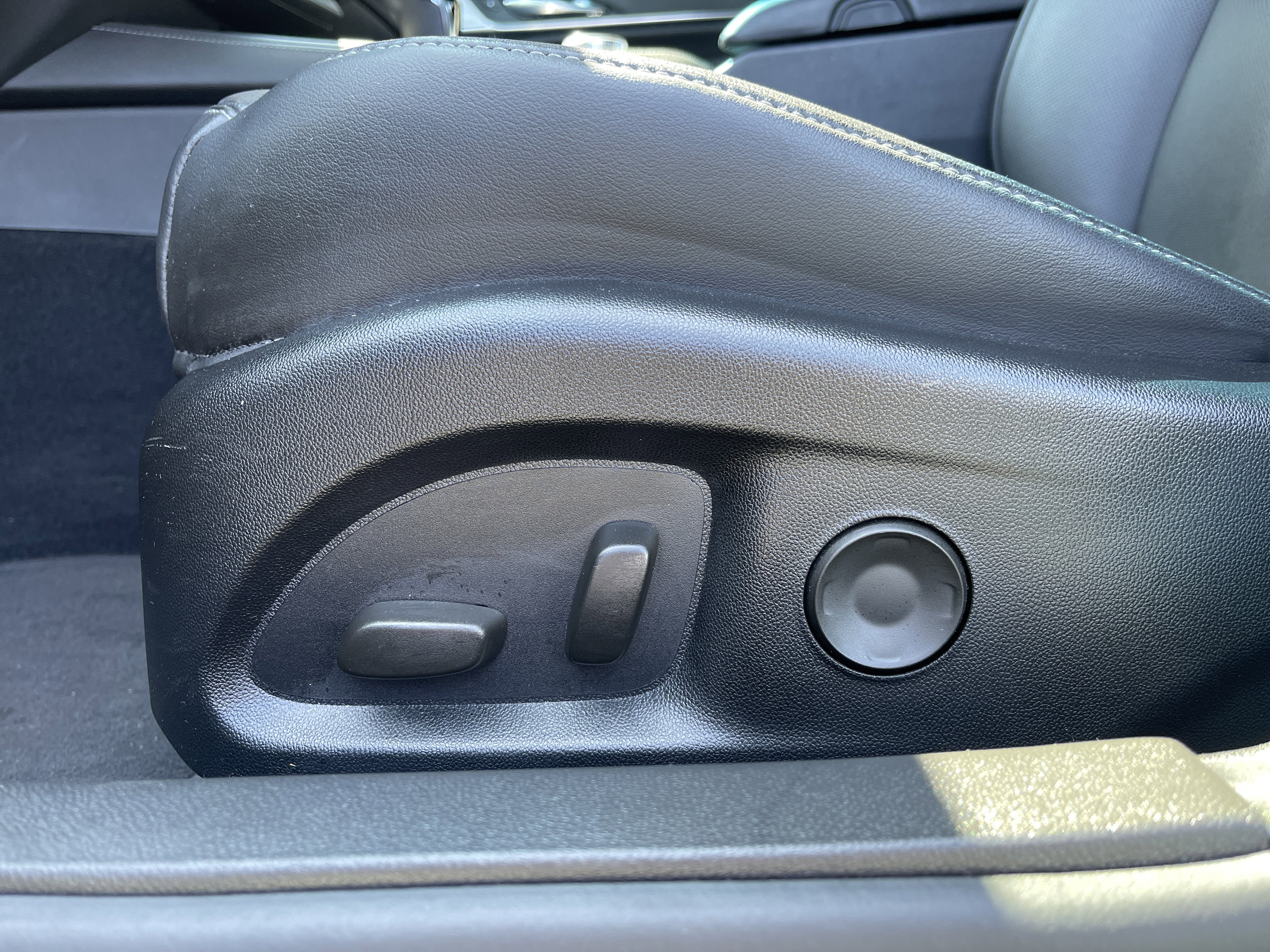 Used 2024 Cadillac CT4 Premium Luxury image 18