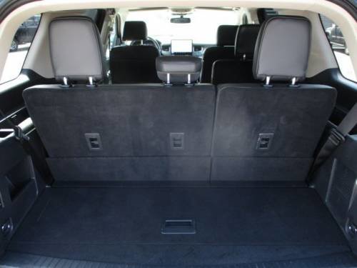 Used 2024 Ford Expedition XLT image 4