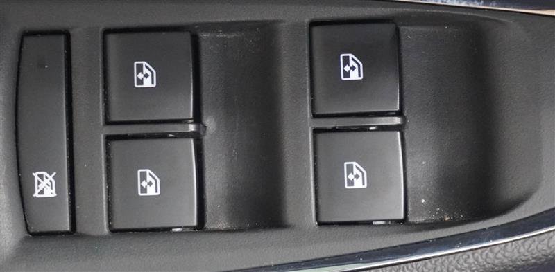 Used 2018 Chevrolet Cruze LT w/ Convenience Package FWD image 30