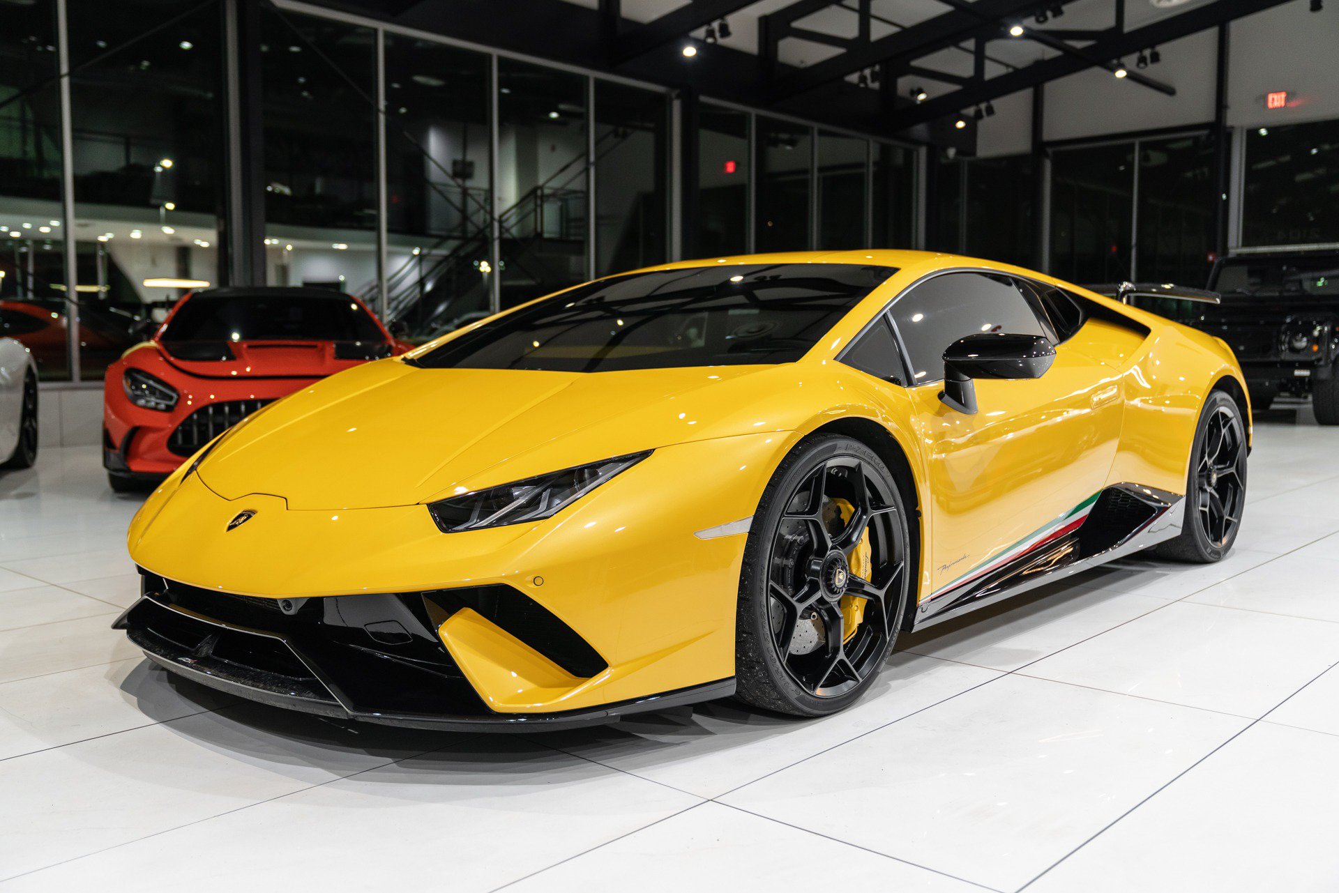 Used 2018 Lamborghini Huracan Performante AWD/4WD image 27
