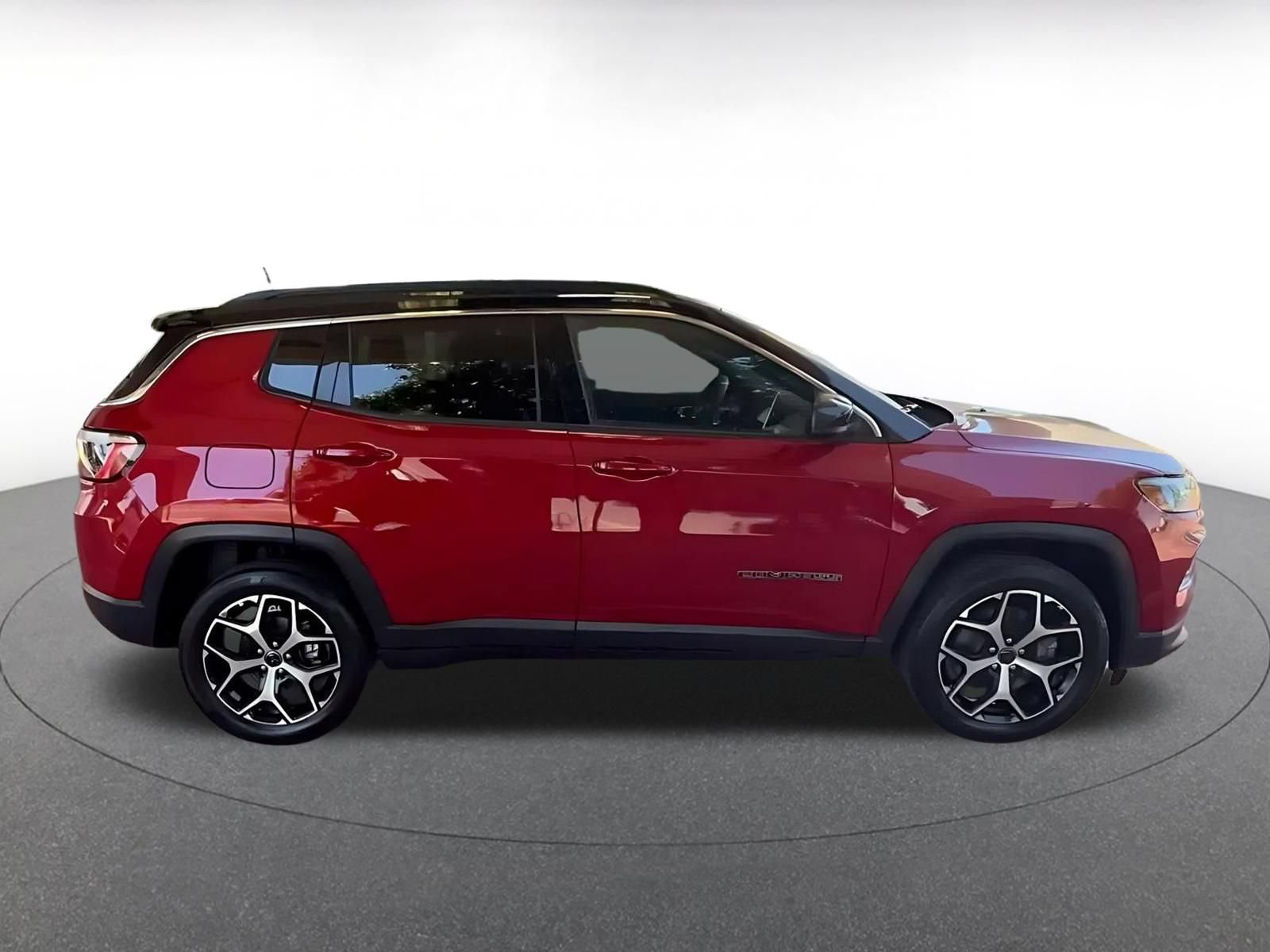 Used 2025 Jeep Compass Limited AWD/4WD image 14