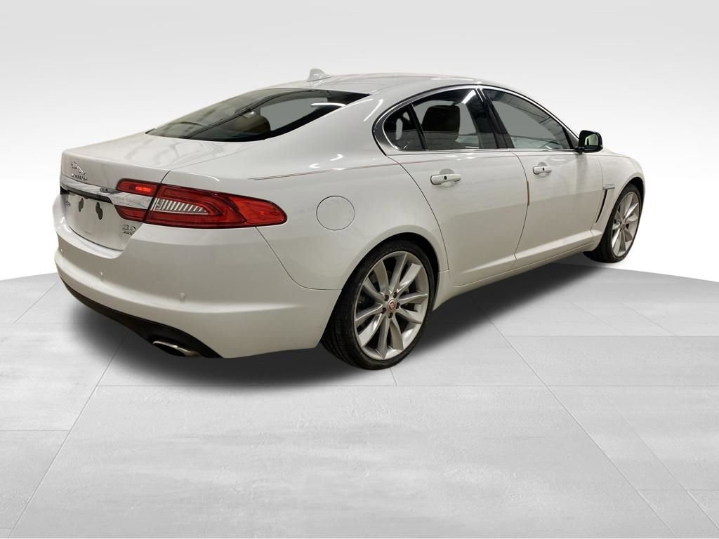 Used 2015 Jaguar XF Sport image 7