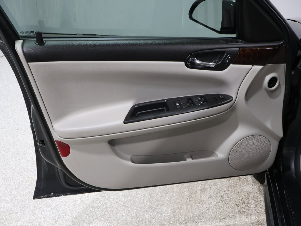 Used 2012 Chevrolet Impala LT FWD image 17