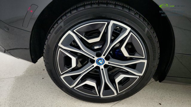 Used 2024 BMW iX xDrive50 w/ Sport Package AWD/4WD image 84