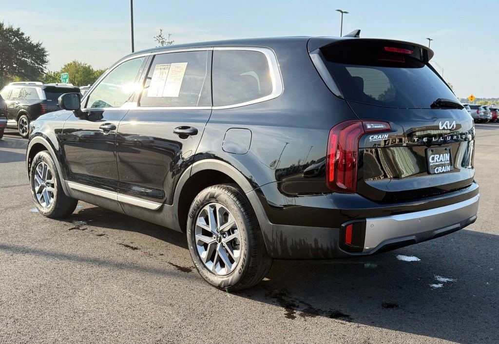 Used 2025 Kia Telluride LX FWD image 7