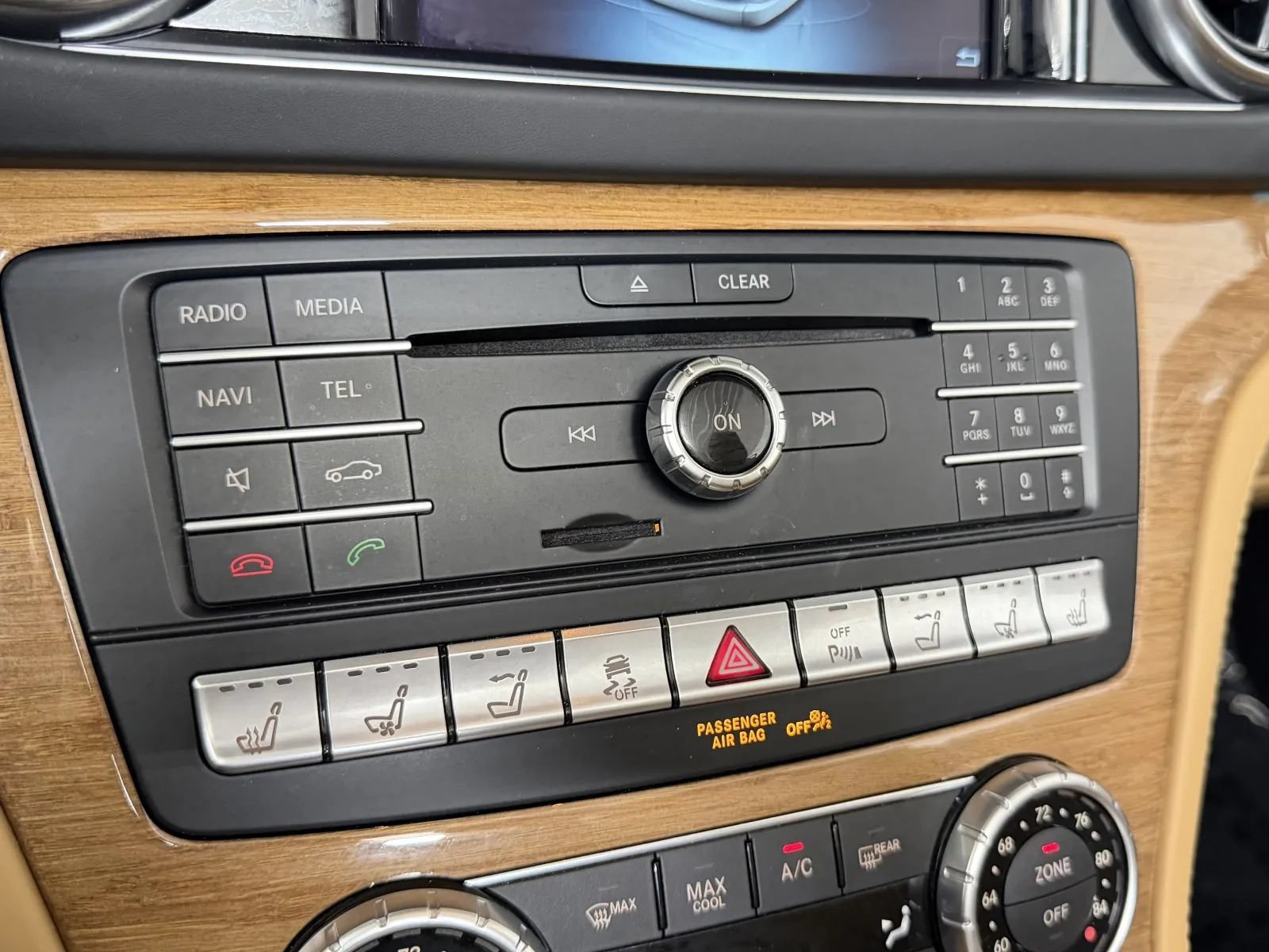 Used 2017 Mercedes-Benz SL 550 image 27