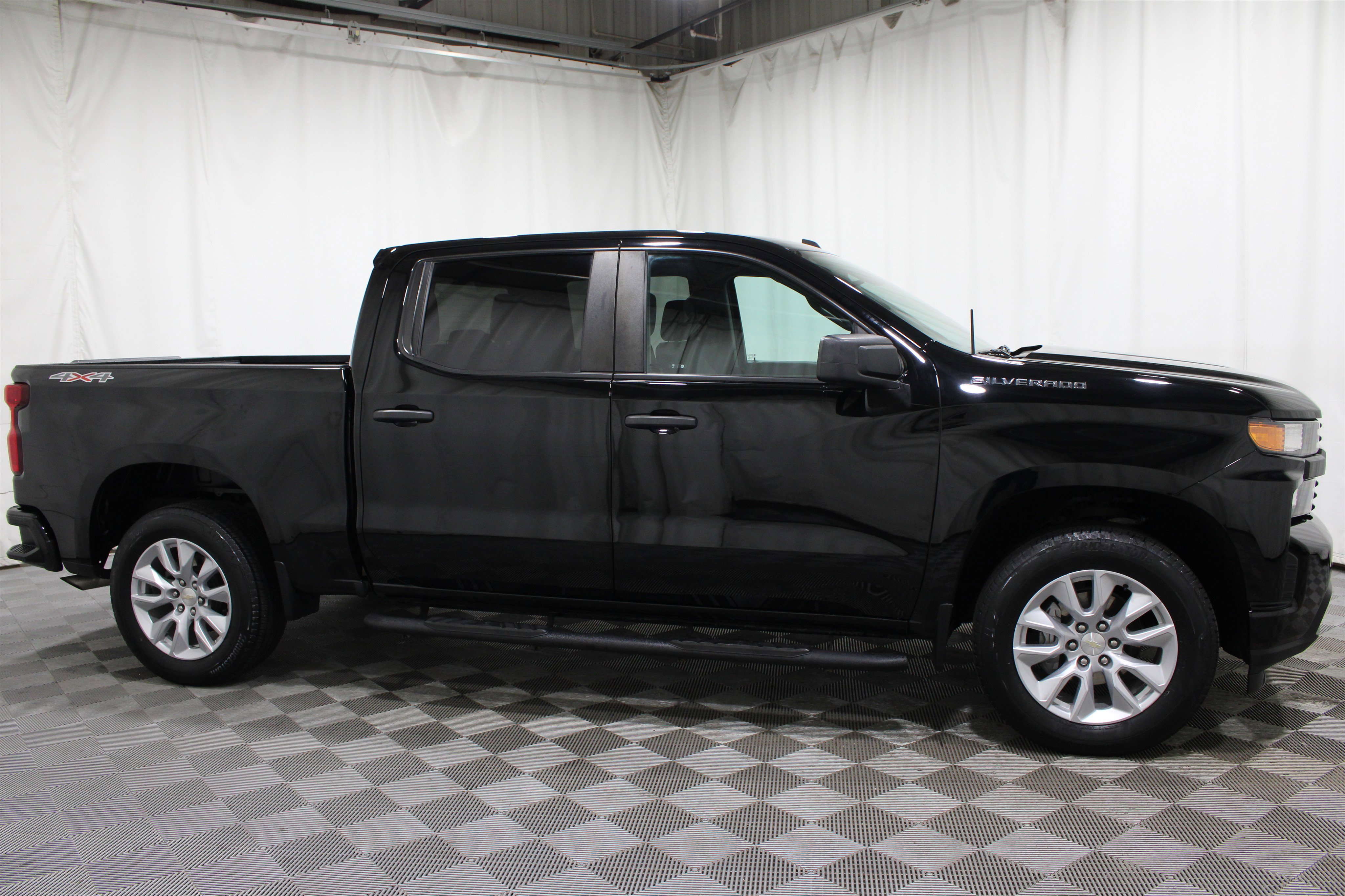 Used 2021 Chevrolet Silverado 1500 Custom AWD/4WD image 24