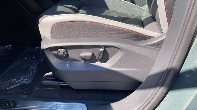 New 2026 Volkswagen Atlas Peak Edition image 18