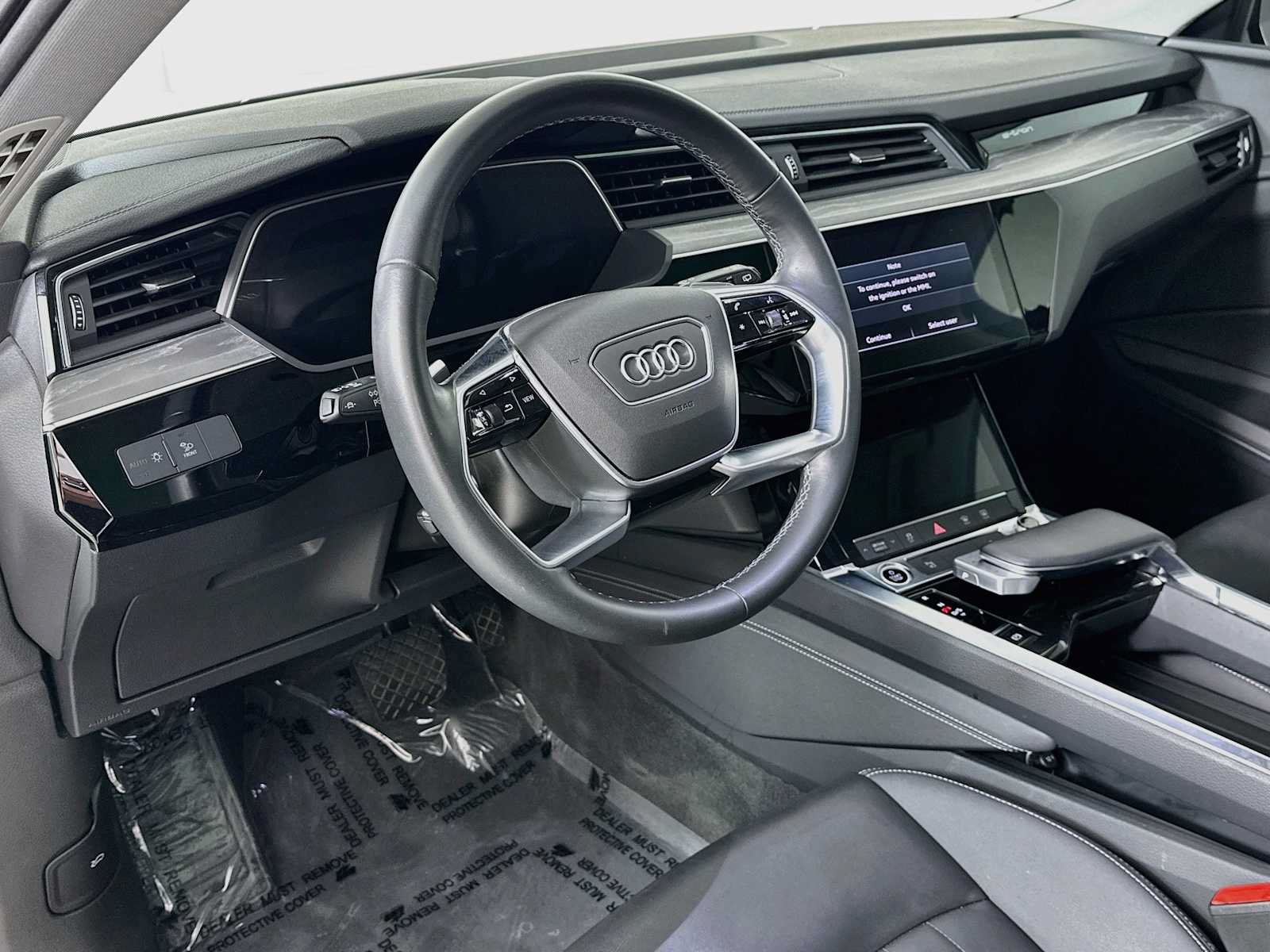 Used 2023 Audi e-tron Premium AWD/4WD image 4