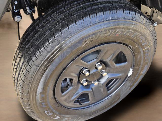 New 2026 Jeep Gladiator Sport image 5