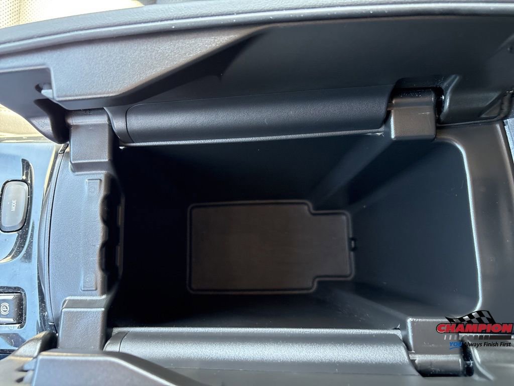 Used 2022 Buick Envision Essence w/ Safety Package image 38