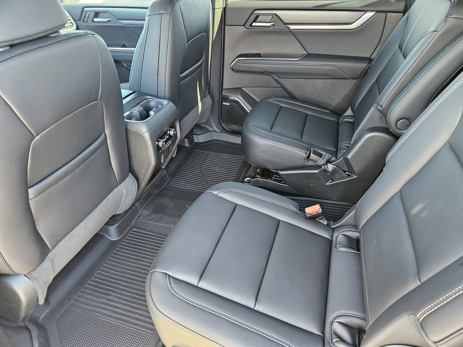 New 2026 GMC Acadia Elevation w/ Black Edition FWD image 19