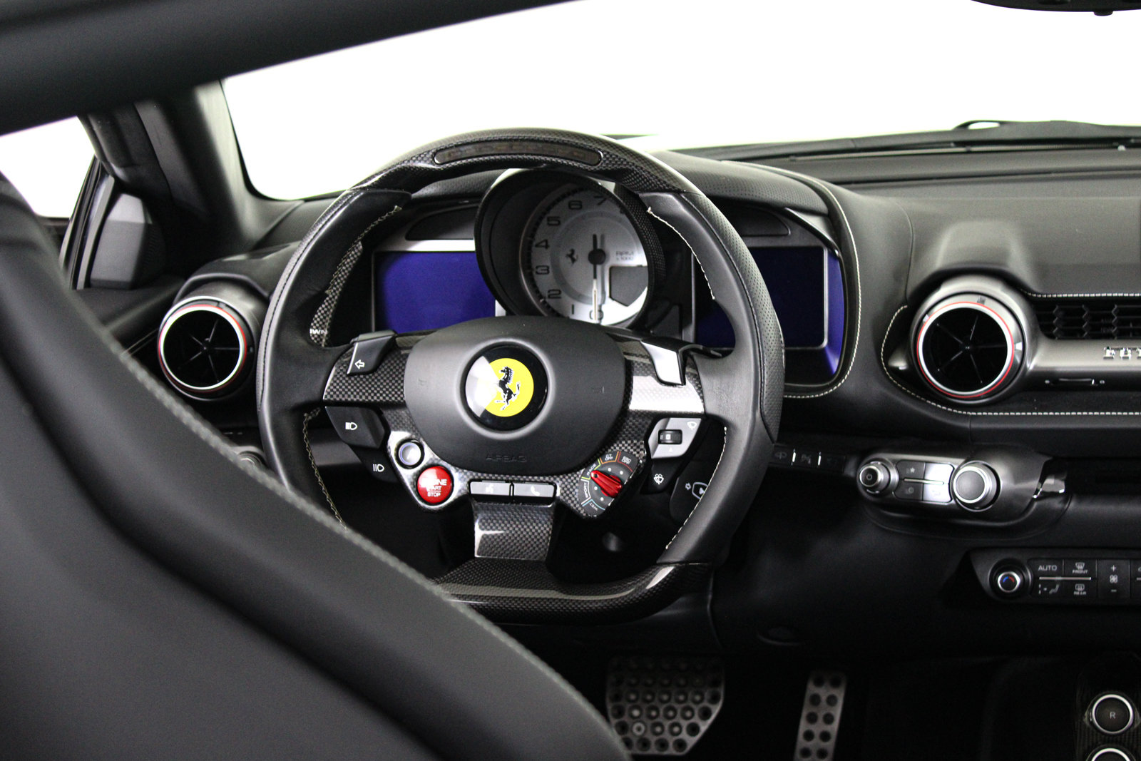 Used 2019 Ferrari 812 Superfast RWD image 50