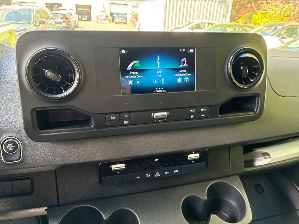 Used 2022 Mercedes-Benz Sprinter 3500 image 16