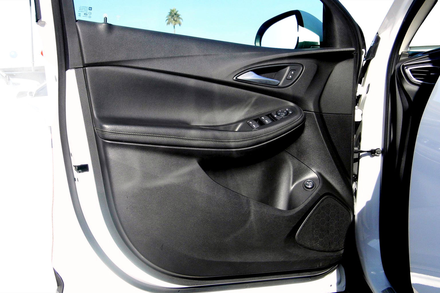 Used 2020 Buick Encore GX Select image 22