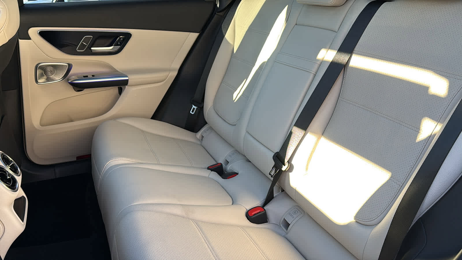 New 2026 Mercedes-Benz GLC 300 4MATIC image 31