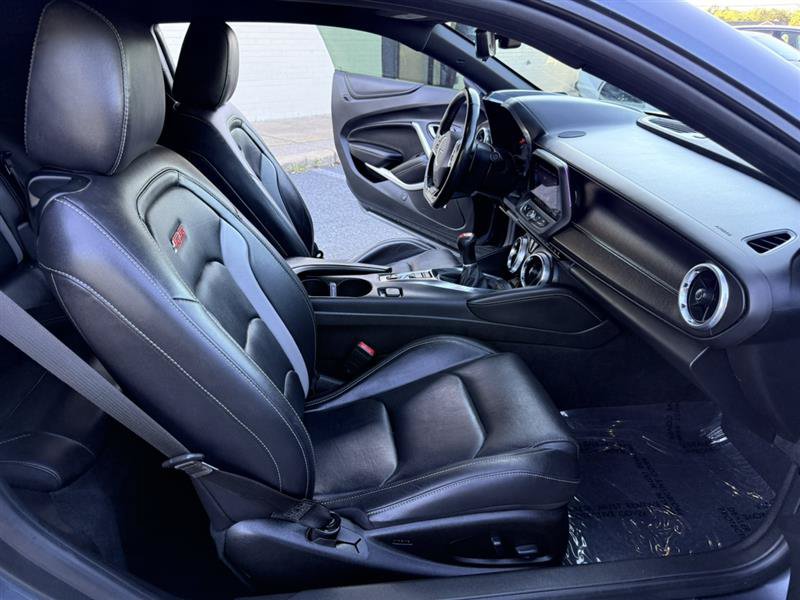 Used 2019 Chevrolet Camaro SS RWD image 11