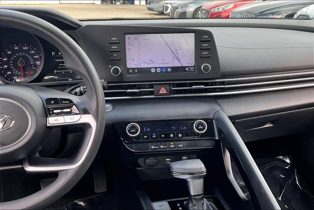 Certified 2021 Hyundai Elantra SEL FWD image 9
