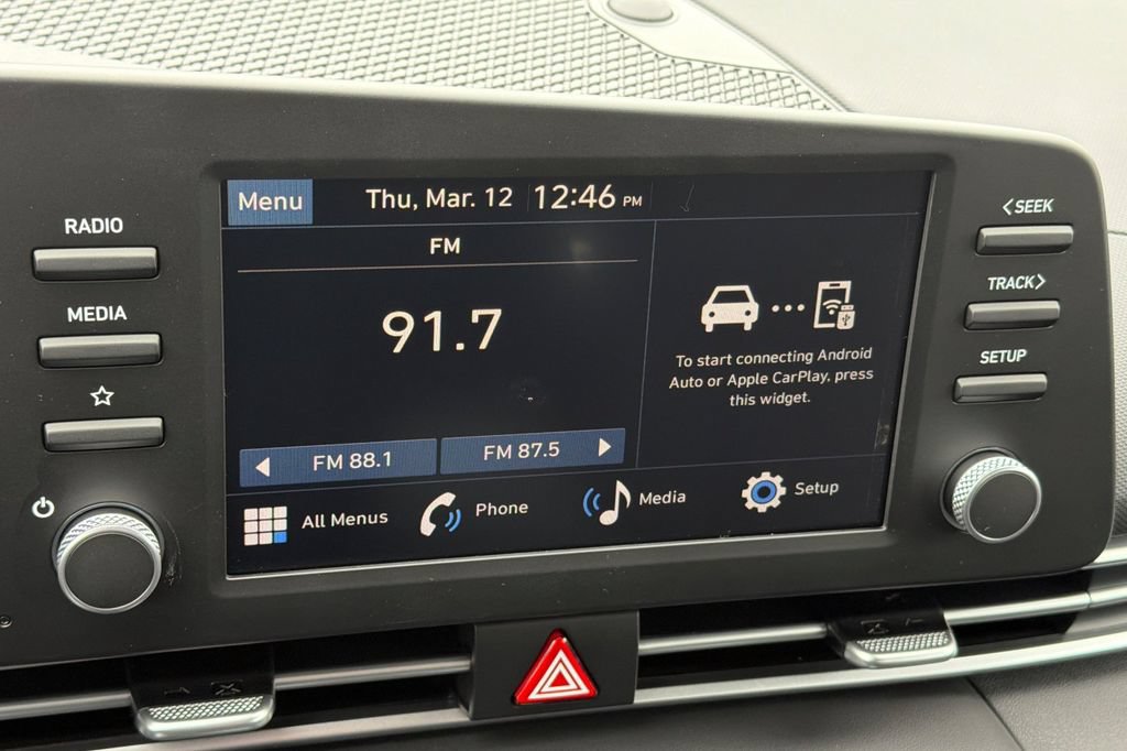Certified 2026 Hyundai Elantra SE FWD image 15