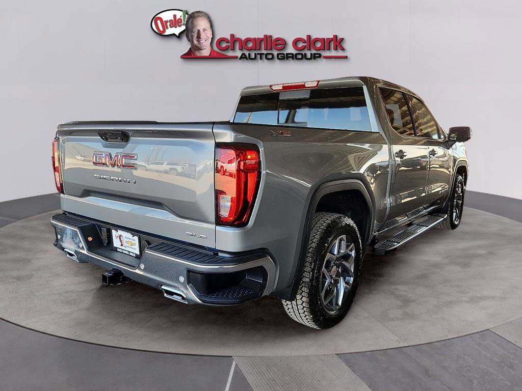 New 2026 GMC Sierra 1500 SLE image 5