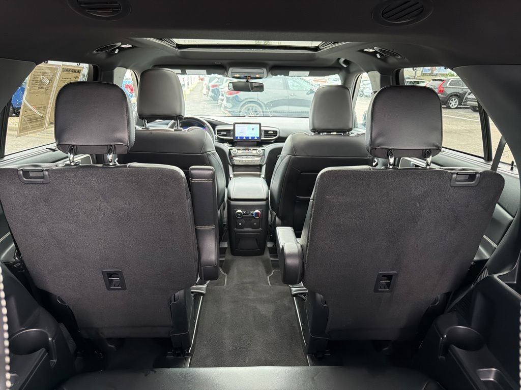 Used 2022 Ford Explorer ST w/ ST Street Pack AWD/4WD image 12