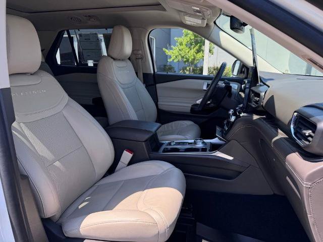 Certified 2023 Ford Explorer Platinum w/ Technology Package AWD/4WD image 23