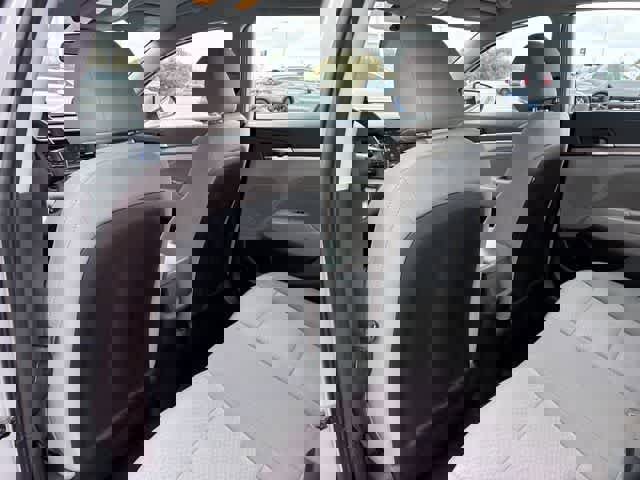 Used 2020 Hyundai Elantra SEL image 19