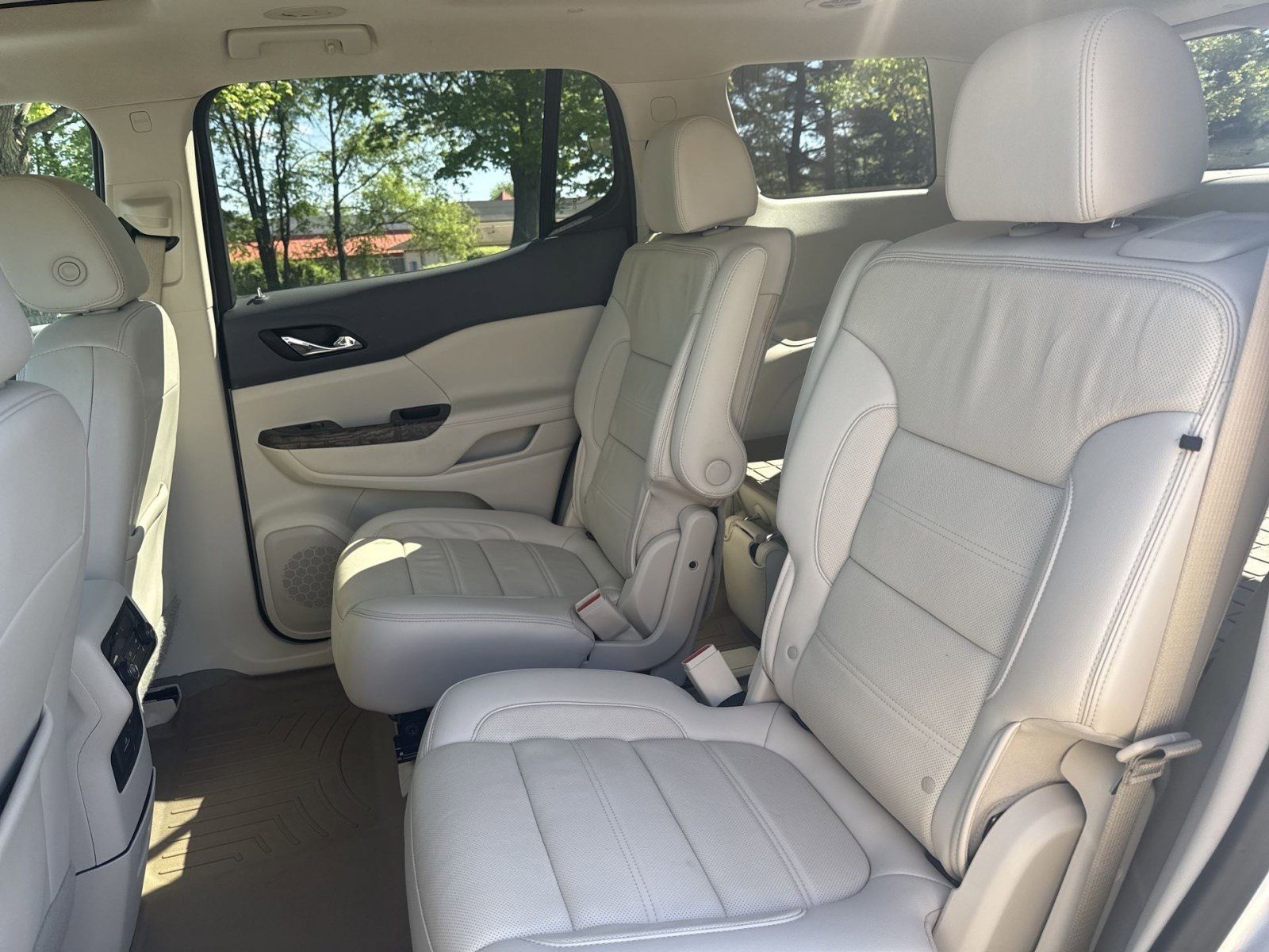 Used 2020 GMC Acadia Denali w/ Denali Ultimate Package AWD/4WD image 24