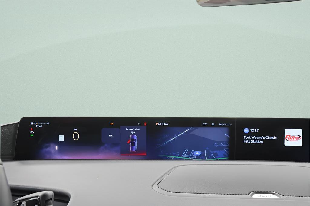 Used 2025 Lincoln Navigator Reserve image 12