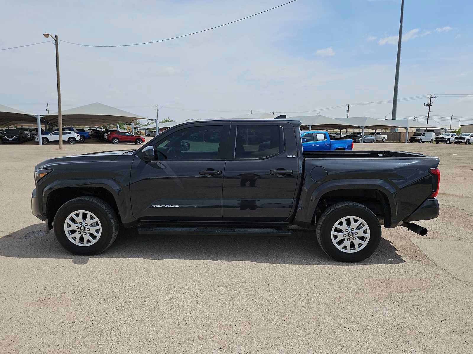 Used 2025 Toyota Tacoma 4x4 Double Cab image 5