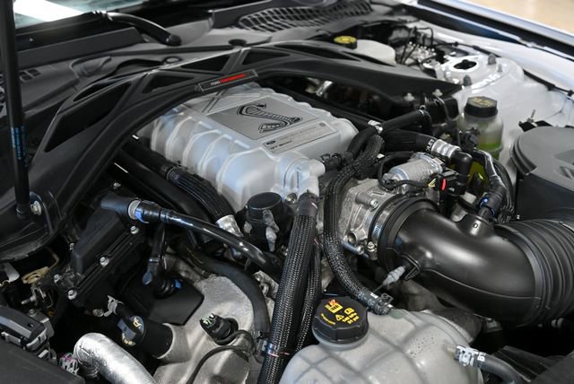 Used 2020 Ford Mustang Shelby GT500 w/ Carbon Fiber Track Pack image 36