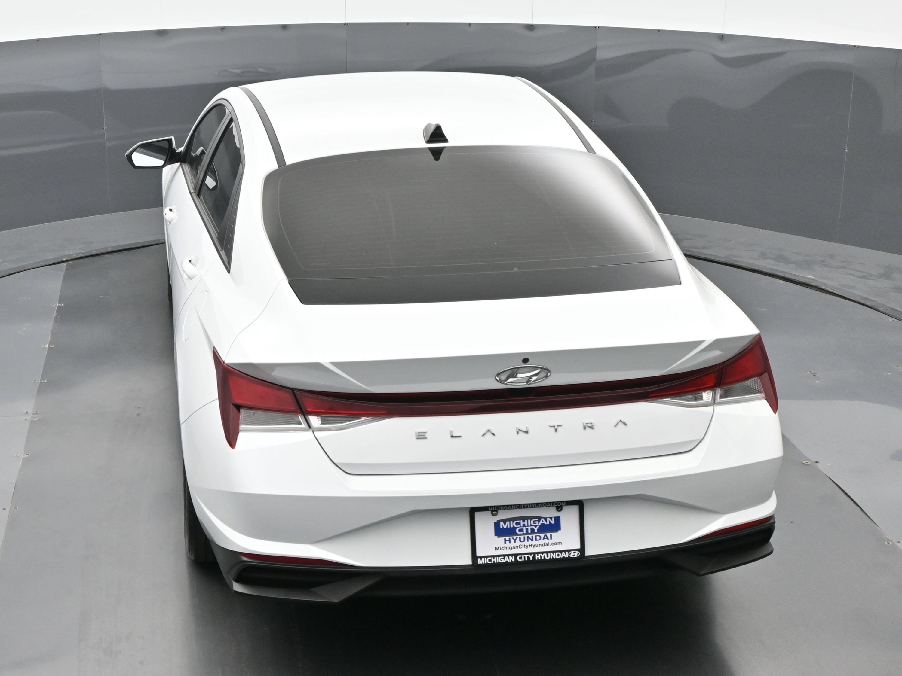 Used 2021 Hyundai Elantra SEL FWD image 29