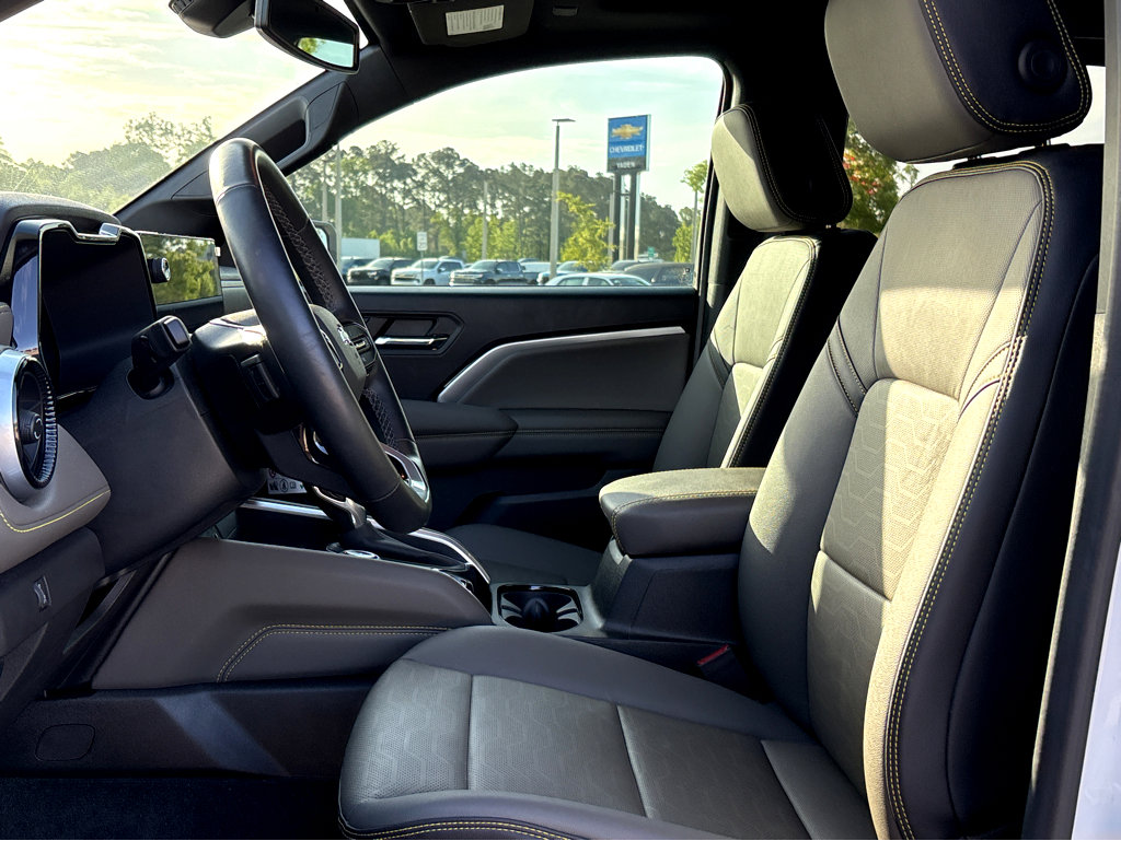 Used 2023 Chevrolet Colorado ZR2 w/ ZR2 Convenience Package III image 15