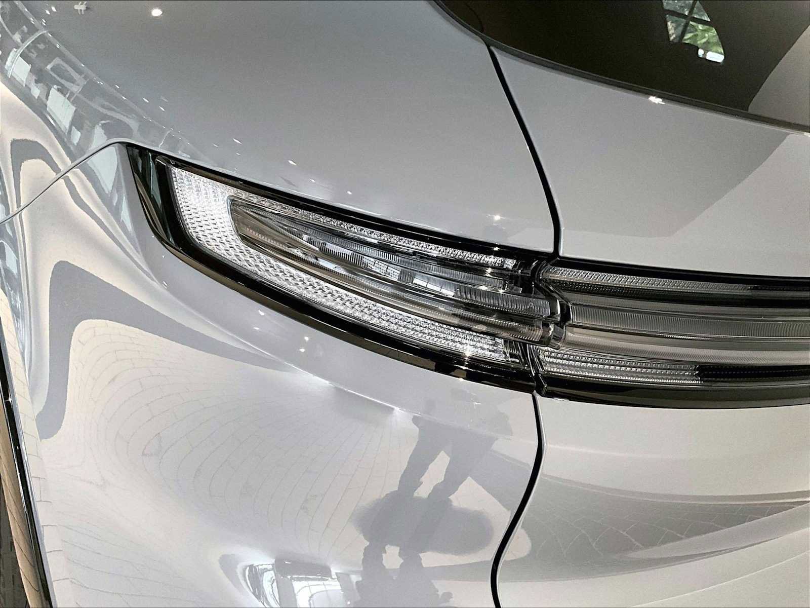 Used 2025 Porsche Cayenne GTS image 33