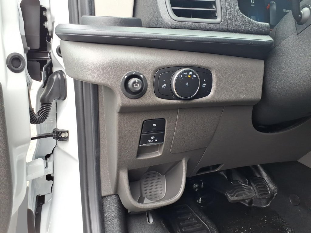 New 2026 Ford Transit 250 148 Medium Roof RWD image 15