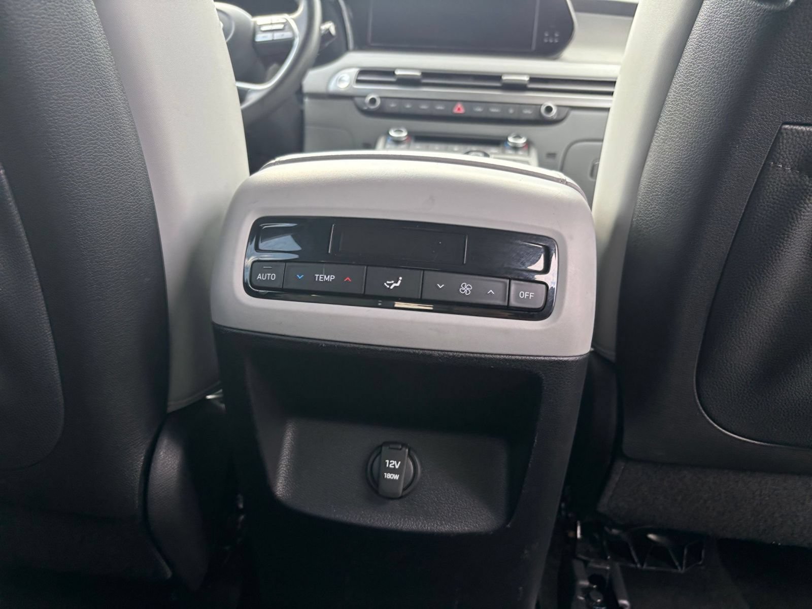 Used 2025 Hyundai Palisade SEL FWD image 25